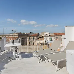 Guest house Ortygia Con Terrazza Sul Mare E Jacuzzi, Syracuse