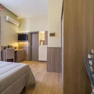 *** Hotel Est Italie